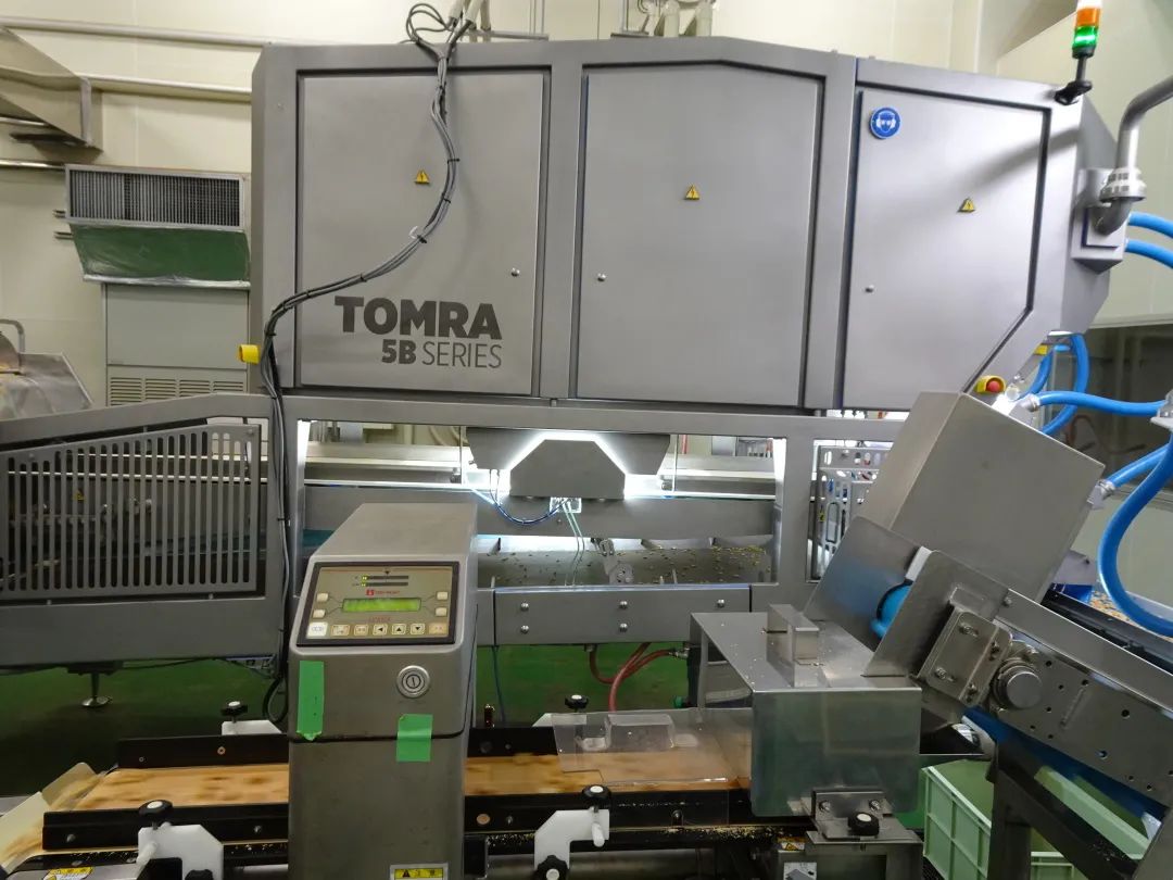 陶朗为稻叶花生定制的激光分选解决方案:TOMRA 5B分选机